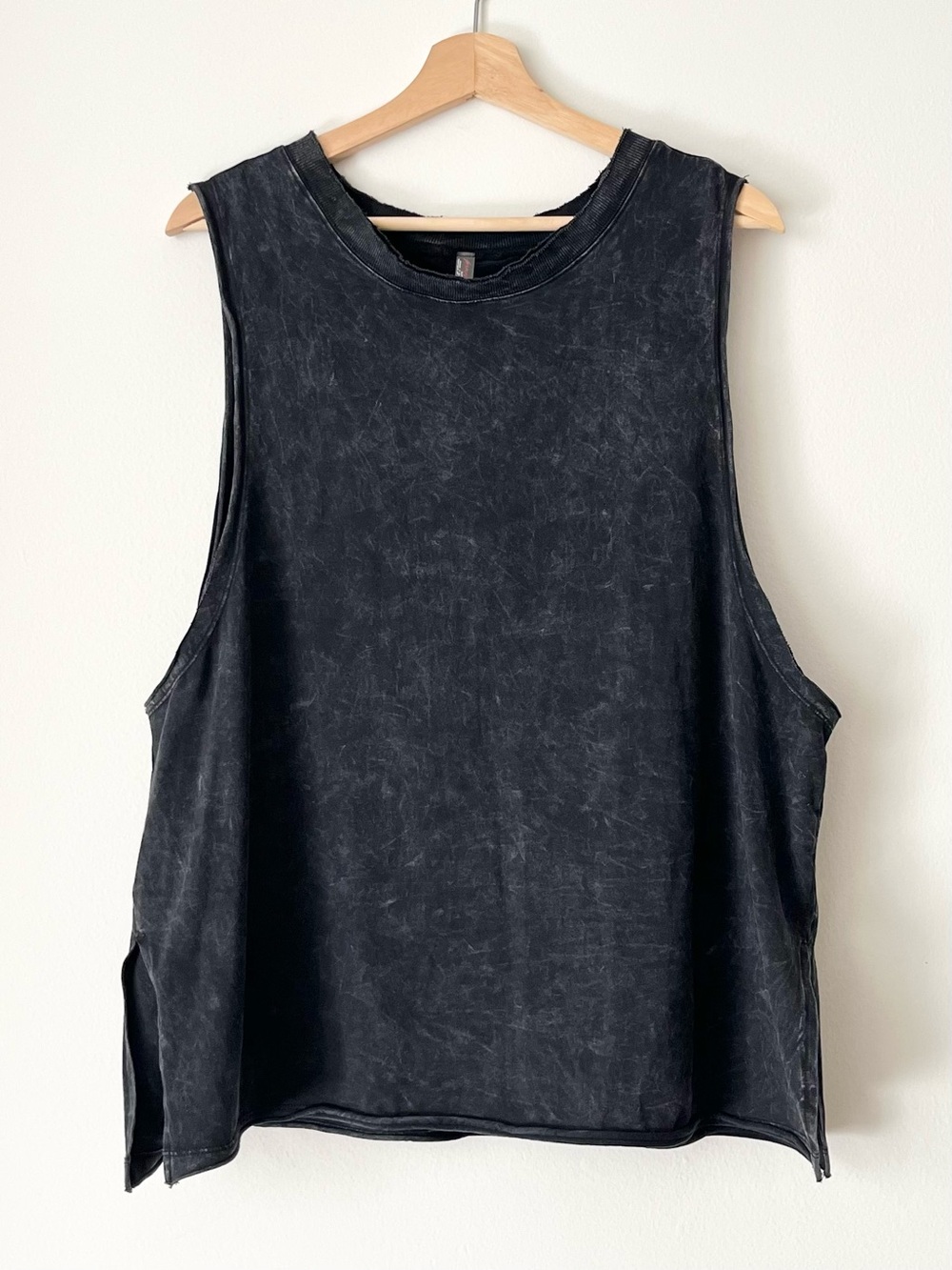 Free People FP Movement Women's Muscle Tank Black Acid Wash XL Raw Edges Workout